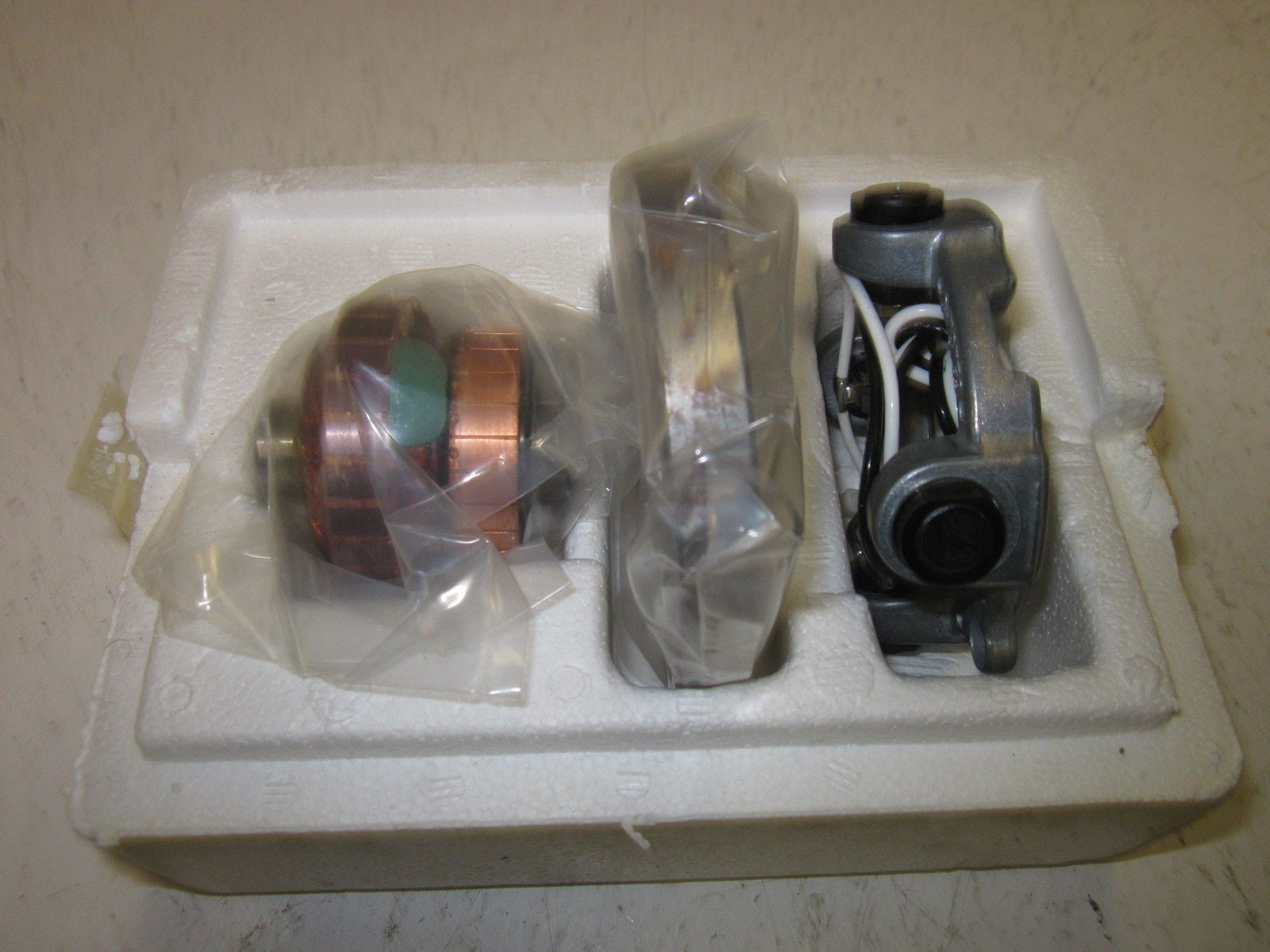 71-42-0905 TACHOMETER *NEW IN BOX*