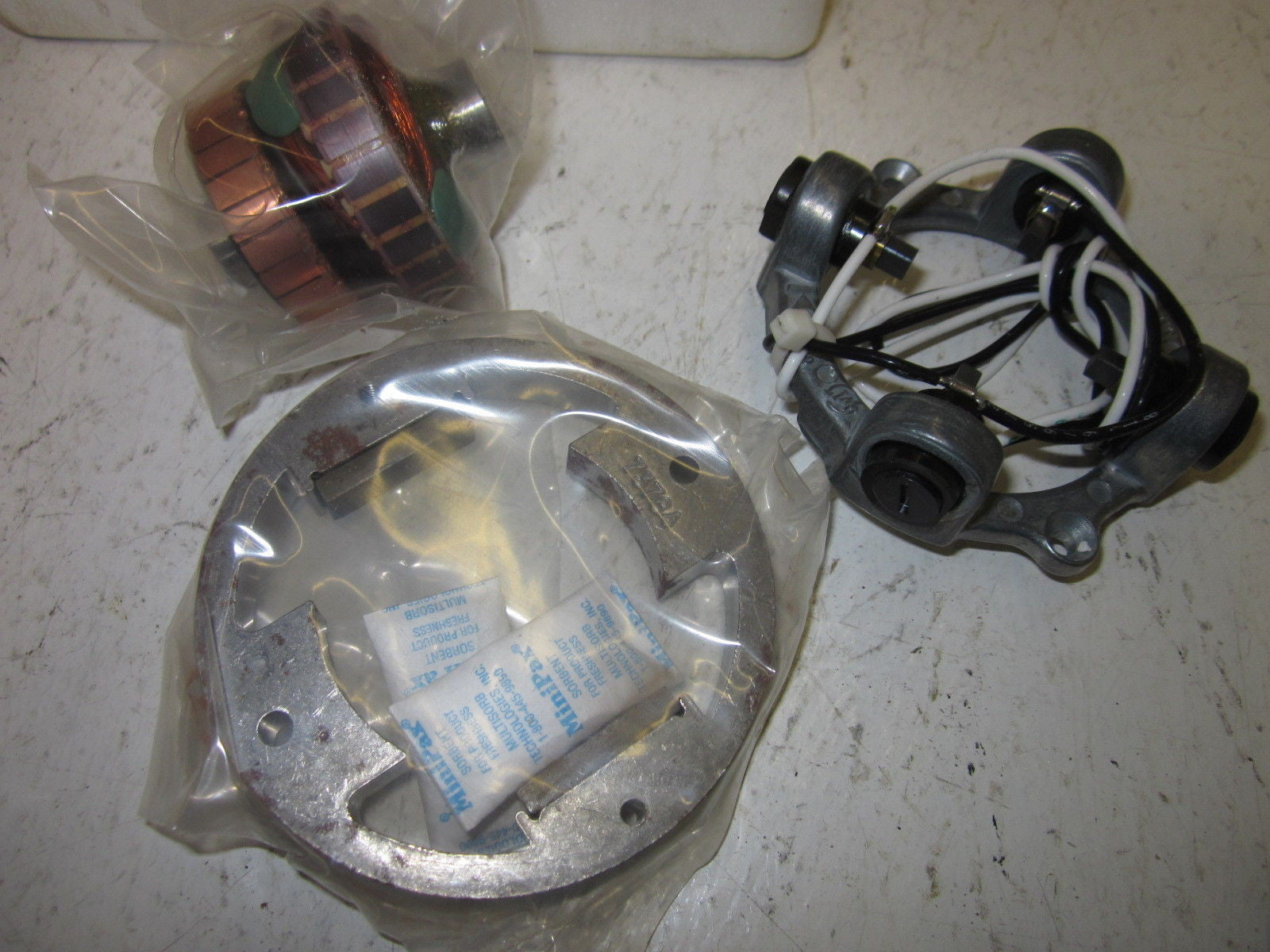 71-42-0905 TACHOMETER *NEW IN BOX*
