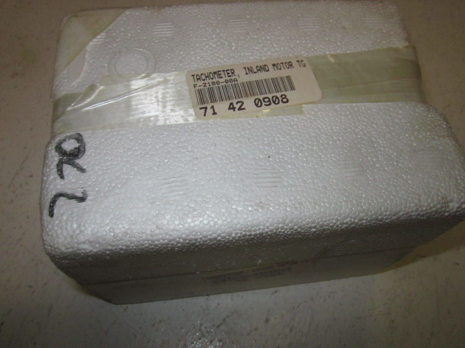 71-42-0908 F-2100-00A TACHOMETER *NEW IN BOX*