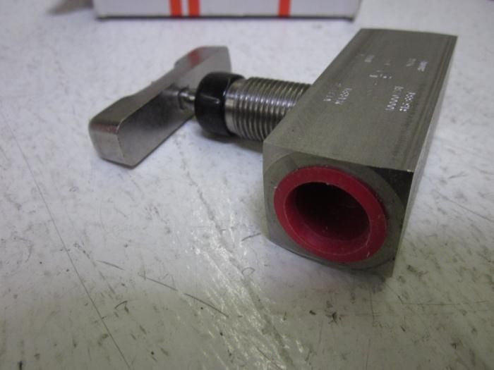 75400075440 NEEDLE VALVE *NEW IN BOX*