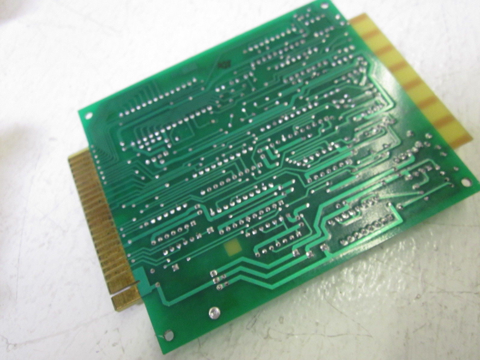 885740F1403 *USED*