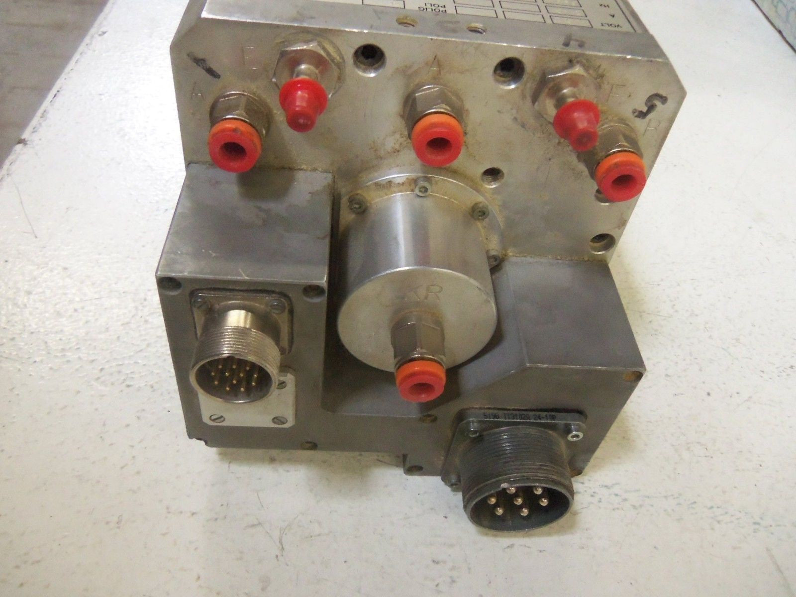 994228 *USED*
