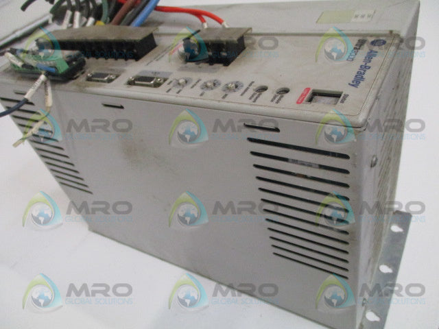 ALLEN BRADLEY ULTRA3000 2098-DSD-HV150-SE SER. B F/W V1.36 SERVO DRIVE *USED*