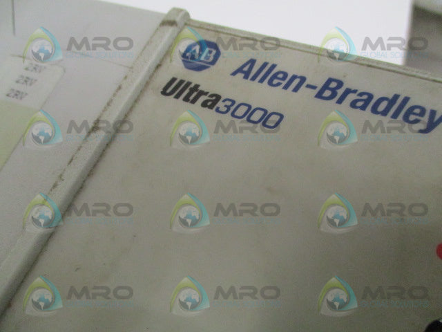 ALLEN BRADLEY ULTRA3000 2098-DSD-HV150-SE SER. B F/W V1.36 SERVO DRIVE *USED*