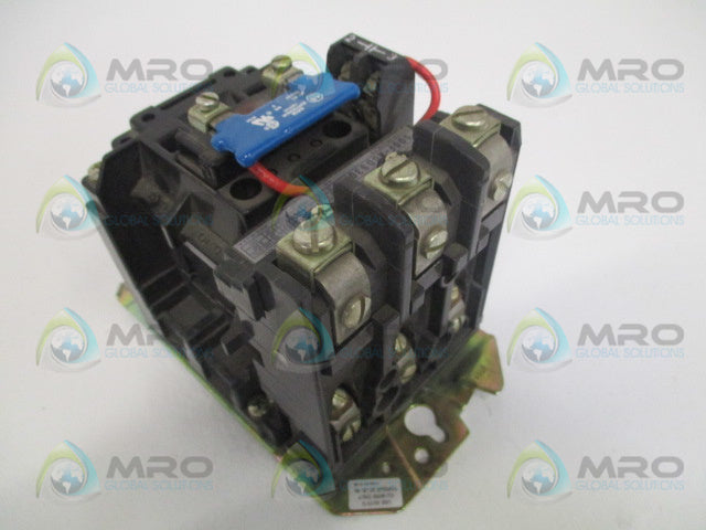 ALLEN BRADLEY 500F-AOD930 SER. B CONTACTOR SIZE 0 *USED*