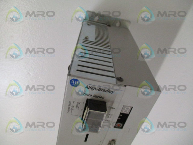 ALLEN BRADLEY ULTRA 200 1398-DDM-020 SER. A F/W 1.32 SERVO DRIVE *NEW NO BOX*