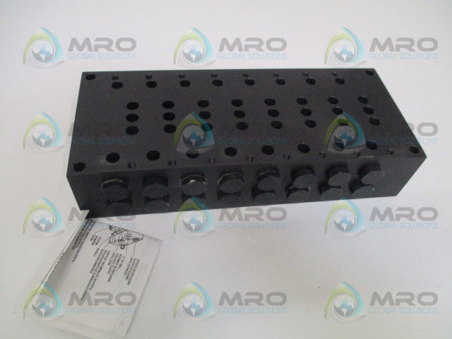 ARO 118605-8 PNEUMATIC AIR VALVE MANIFOLD ASSEMBLY *NEW IN BOX*