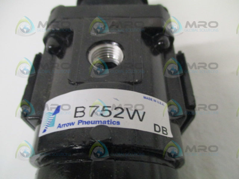 ARROW PNEUMATIC B752GW  1/4" FILTER REGULATOR W/ GAUGE *NEW IN BOX*
