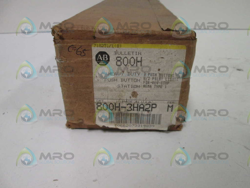 Allen Bradley 800H3HA2P NSFP * GENUINE * AB 800H 3HA2P