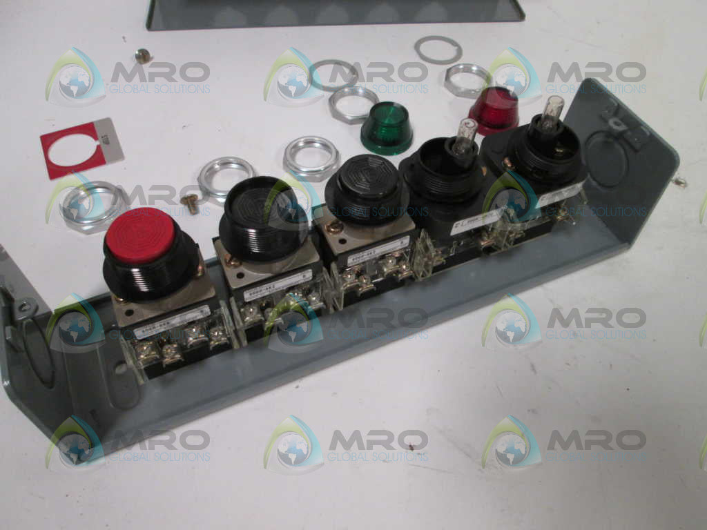 Allen Bradley 800H3HA2P NSNP * GENUINE * AB 800H 3HA2P