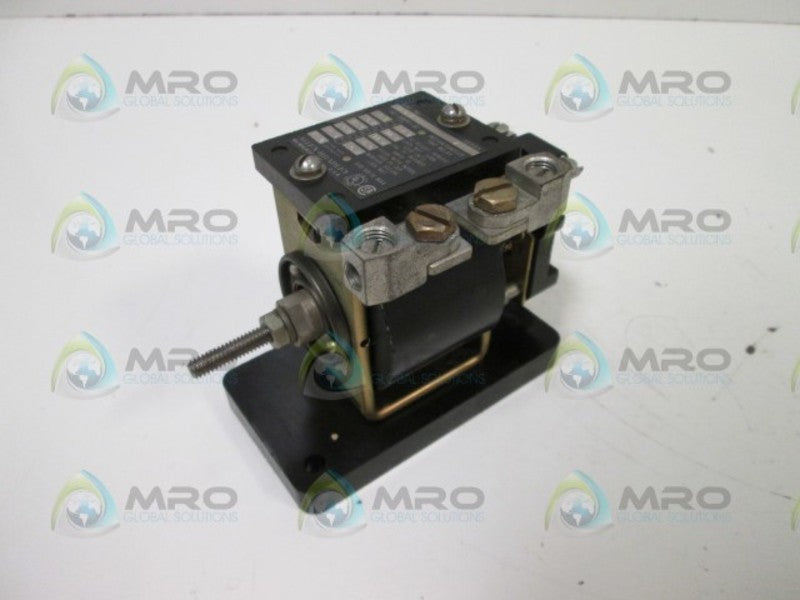 Allen Bradley 809A06E NSNP * GENUINE * AB 809 A06E