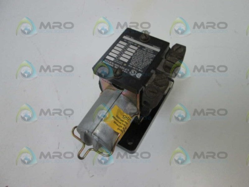 Allen Bradley 810A06A NSNP * GENUINE * AB 810 A06A