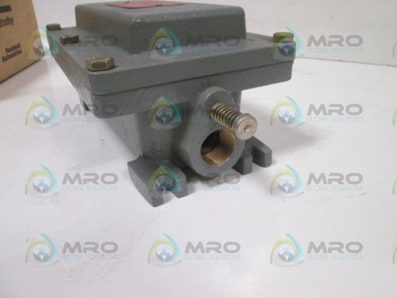 Allen Bradley 836C3EX15A Pressure Control NSFP ** GENUINE ** AB 836 C3EX15A