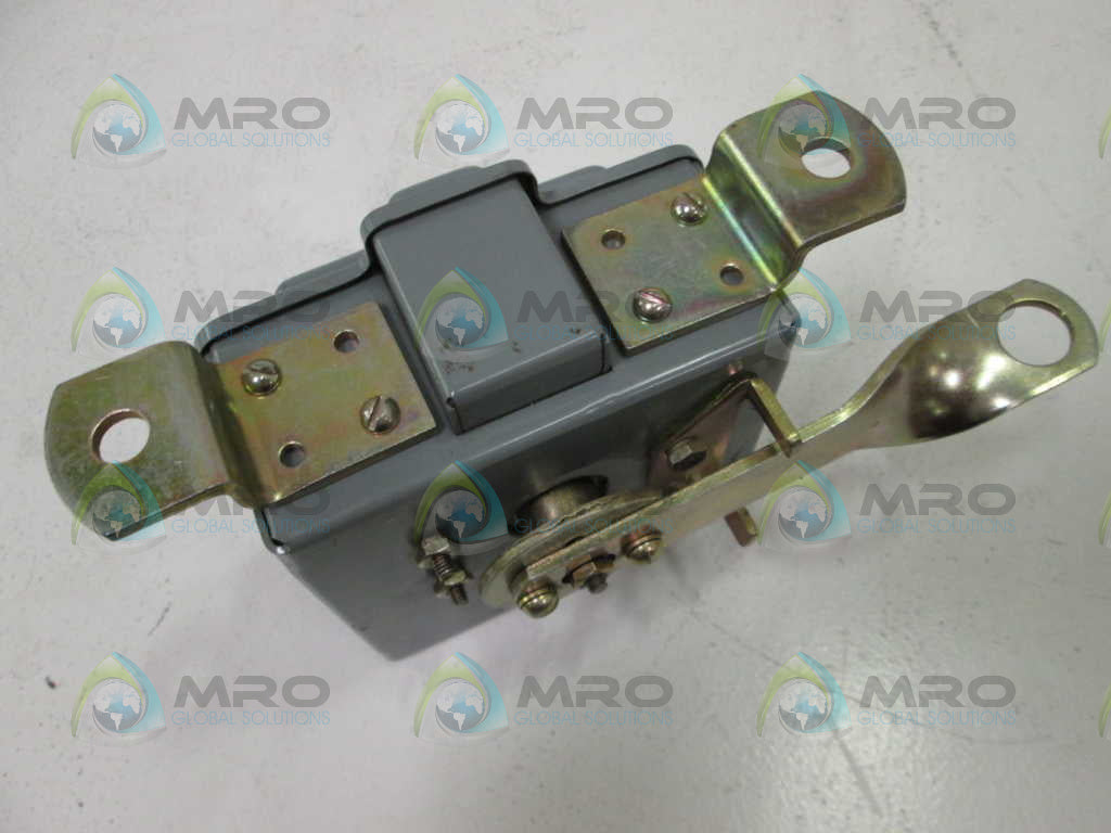 Allen Bradley 840B1 NSNP * GENUINE * AB 840 B1