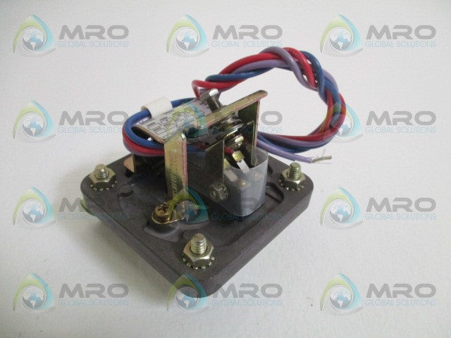 BARKSDALE D1S-A3 ADJUSTABLE DIAPHRAGM PRESURE SWITCH .03-3 PSI *NEW IN BOX*