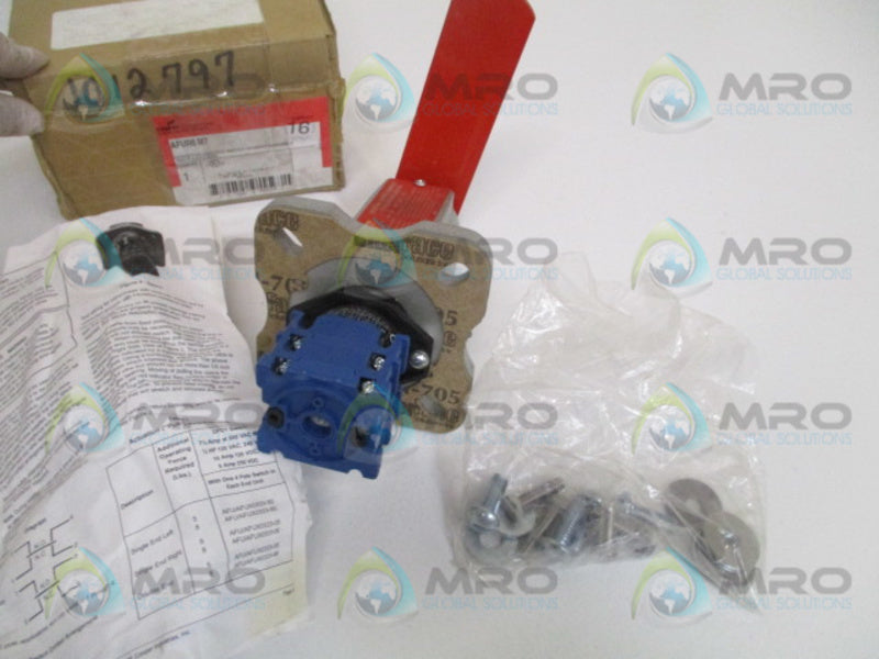 CROUSE-HINDS AFUR6M7 CONVEYOR CONTROL SWITCH HOUSING ASSEMBLY *NEW IN BOX*