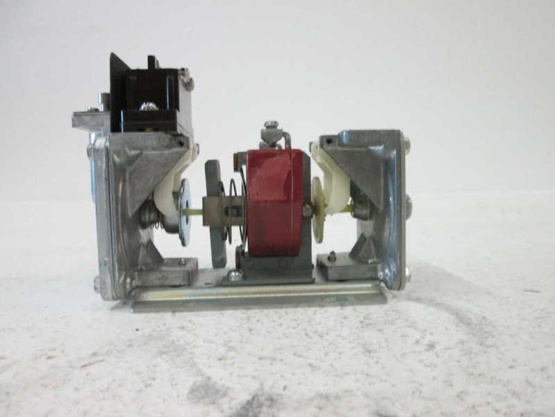 Cutler Hammer Eaton D80JE10A NSFP * GENUINE * Westinghouse CH D80 JE 10A
