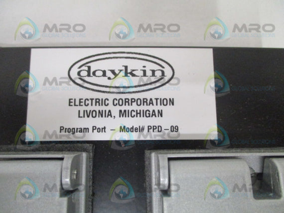 DAYKIN PPD-09 D-SUB PROGRAM PORT WITH DUPLEX RECEPTACLE 9 PIN *NEW IN BOX*