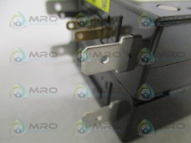 FUJI ELECTRIC CP32EM/15K CIRCUIT PROTECTOR 15A *NEW NO BOX*