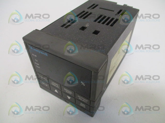 HONEYWELL UDC3000 VERSA-PRO DC300K-E-0A0-20-0000-0 TEMPERATURE CONTROLLER *USED*
