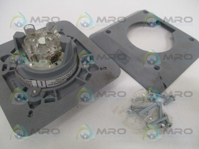 HUBBELL HBL2430SR2 RECEPTACLE FLUSH HOUSING *USED*