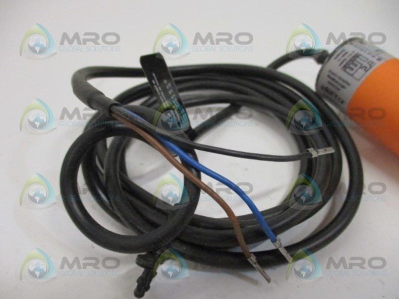 IFM EFECTOR KB5002 CAPACITIVE SENSOR *NEW IN BOX*