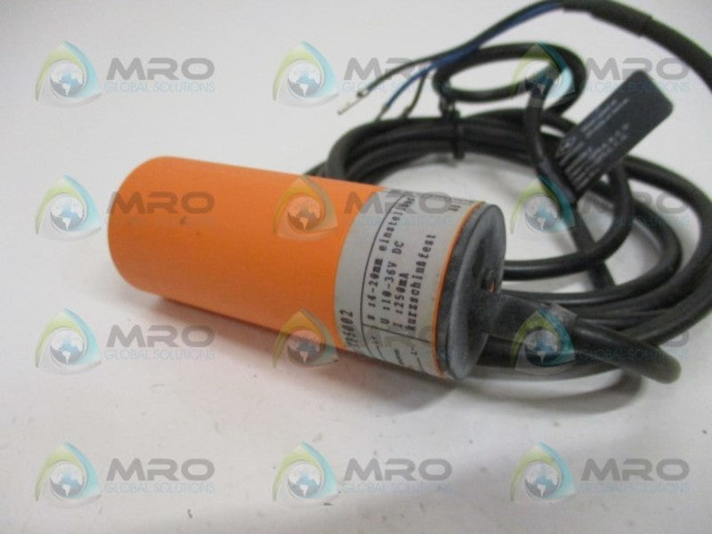 IFM EFECTOR KB5002 CAPACITIVE SENSOR *NEW IN BOX*
