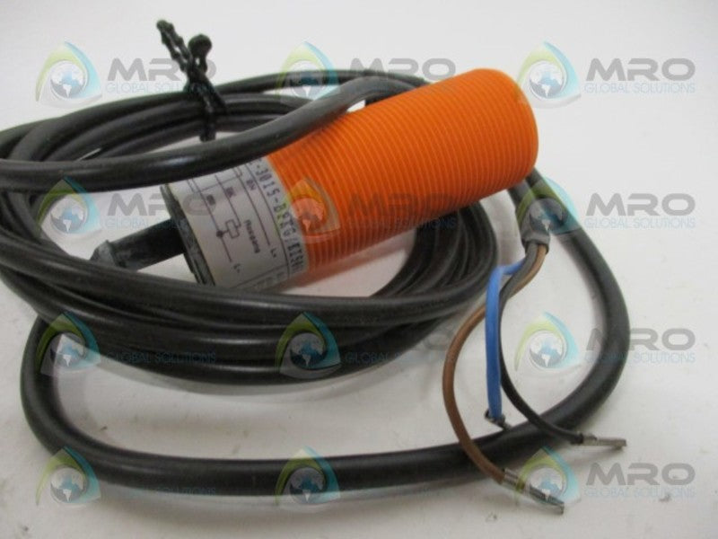 IFM EFECTOR KI-3015-BPKG/KI5062 CAPACITIVE SENSOR *NEW IN BOX*