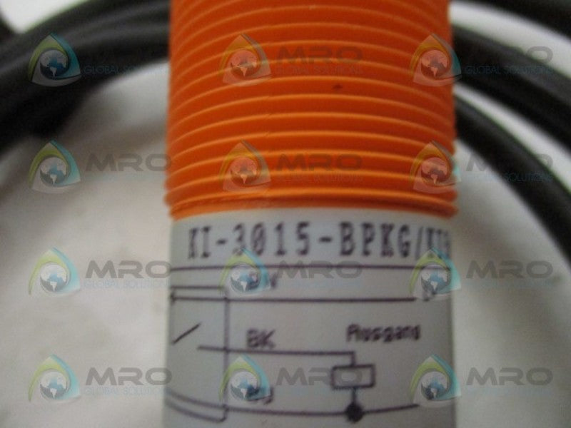 IFM EFECTOR KI-3015-BPKG/KI5062 CAPACITIVE SENSOR *NEW IN BOX*