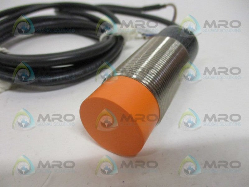 IFM EFECTOR II0274 PROXIMITY SENSOR *NEW IN BOX*