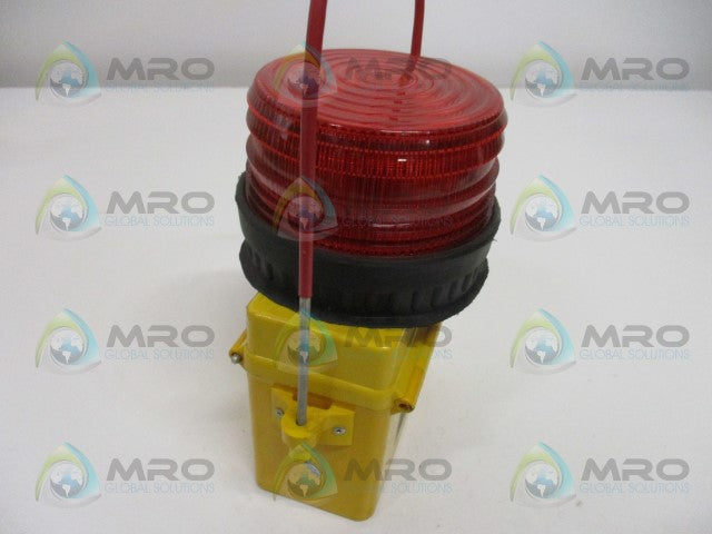 JULIAN MCDERMOTT STR-888-EMP7722-7AH-LVC-BH-RED RED DREDGE LIGHT *NEW NO BOX*