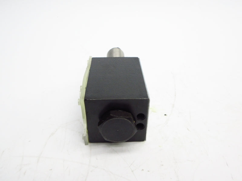 VICKERS DG4V3S2AMUB560 02-109632 5000PSI UNMP