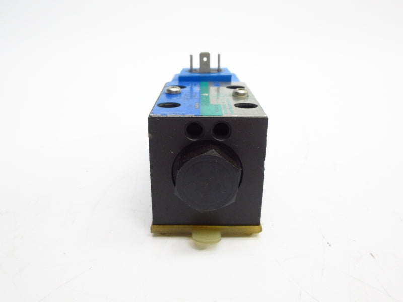 VICKERS DG4V3S2AMUB560 110/120V .48/.46A 5000PSI UNMP