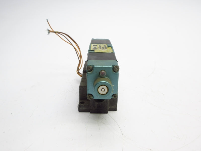 NUMATICS 081SS500K013P 24V 0.83A UNMP