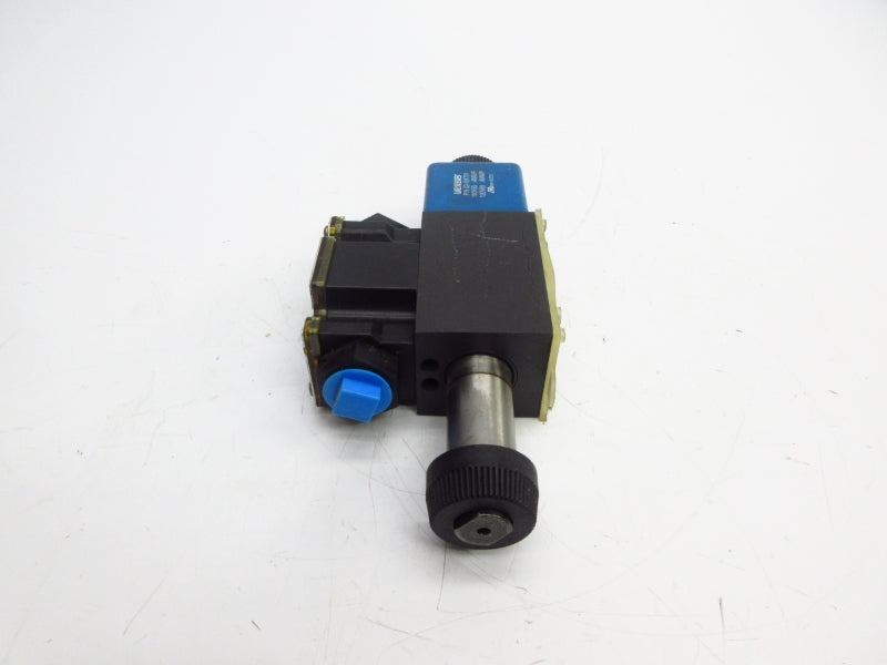 VICKERS DG4V3S6CMFWB560 02-109573 110/120V 0.48/0.46A 5000PSI (AS PICTURED) UNMP