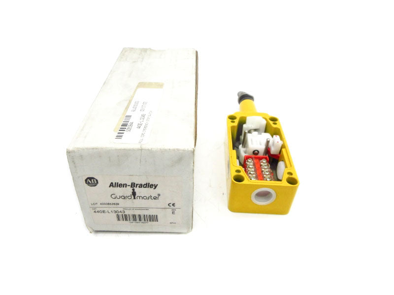 ALLEN BRADLEY 440E-L13043 SER. E (AS PICTURED) (WH) NSMP