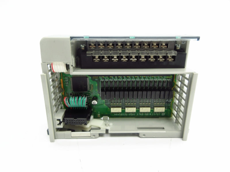 ALLEN BRADLEY 1769-OB16 SER. B 24VDC 8A F/W 3.1 NSNP