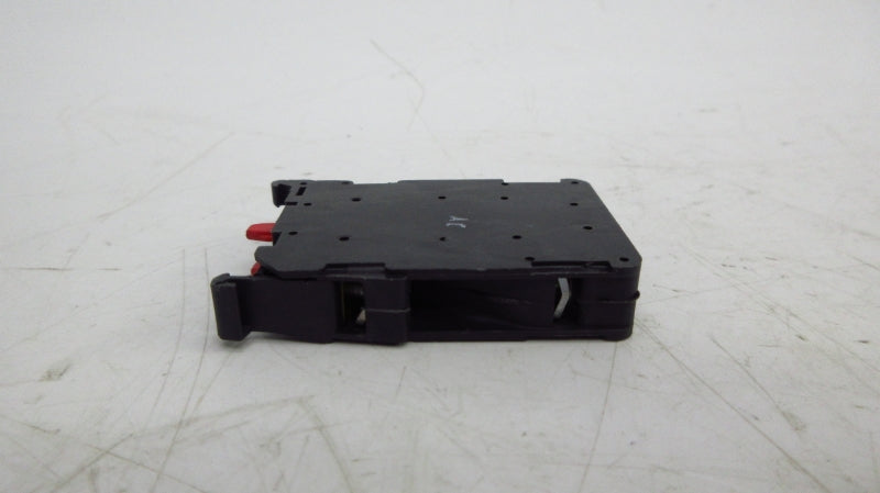 ALLEN BRADLEY 800F-X02D SER. A 690V 10A NSNP