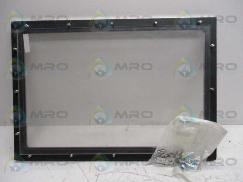 MAKROLON 22269013 GLASS CLOVER NEW NO BOX *