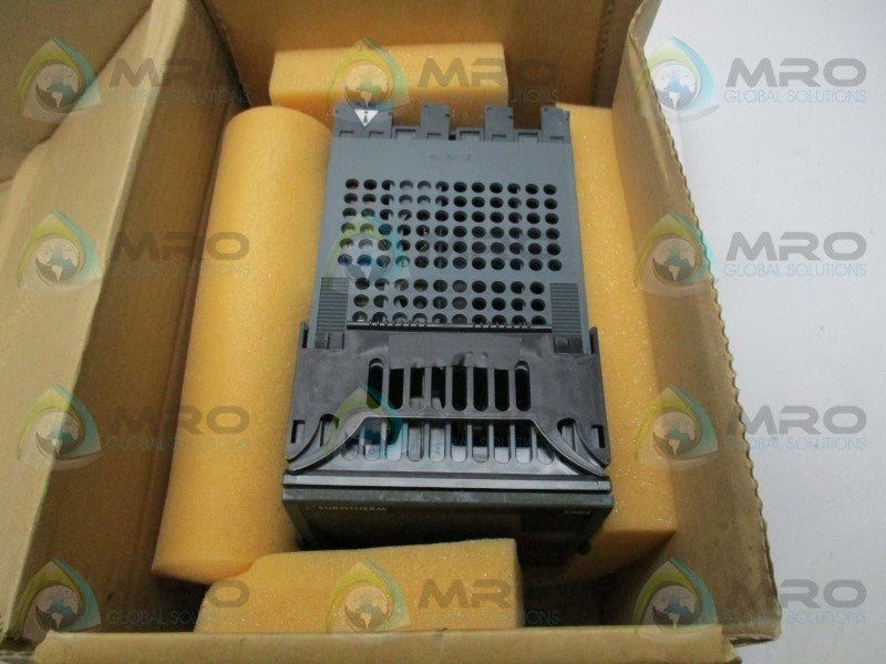 EUROTHERM 2404/CC/VH/XX/XX/XX/XX/XX/XX/XX TEMPERATURE CONTROLLER  NSMP