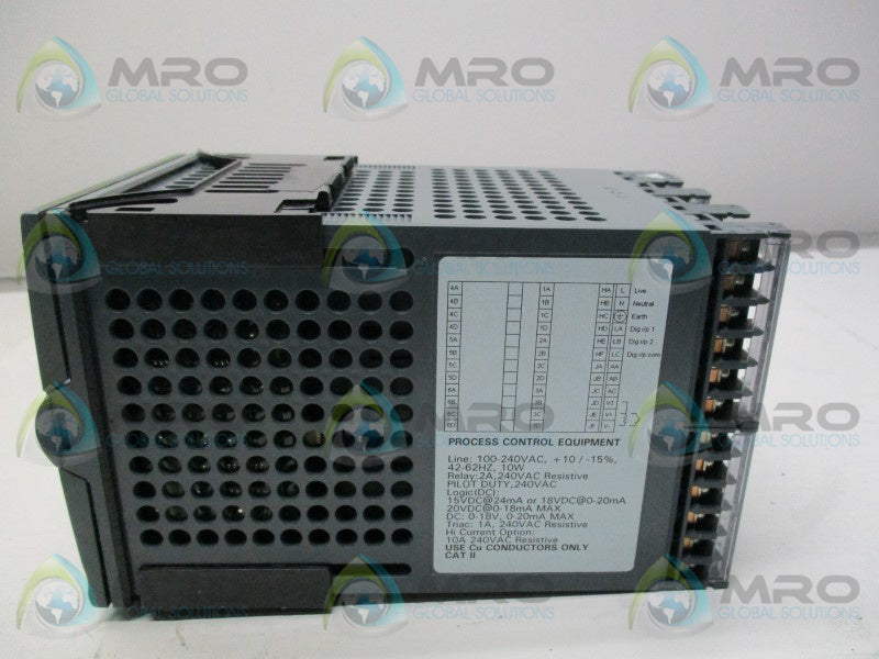 EUROTHERM 2404/CC/VH/XX/XX/XX/XX/XX/XX/XX TEMPERATURE CONTROLLER  NSMP