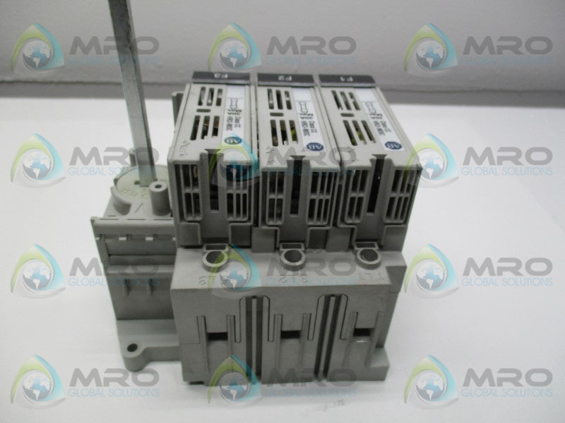 ALLEN BRADLEY 194R-C30-1753 SER. A DISCONNECT SWITCH * USED  *