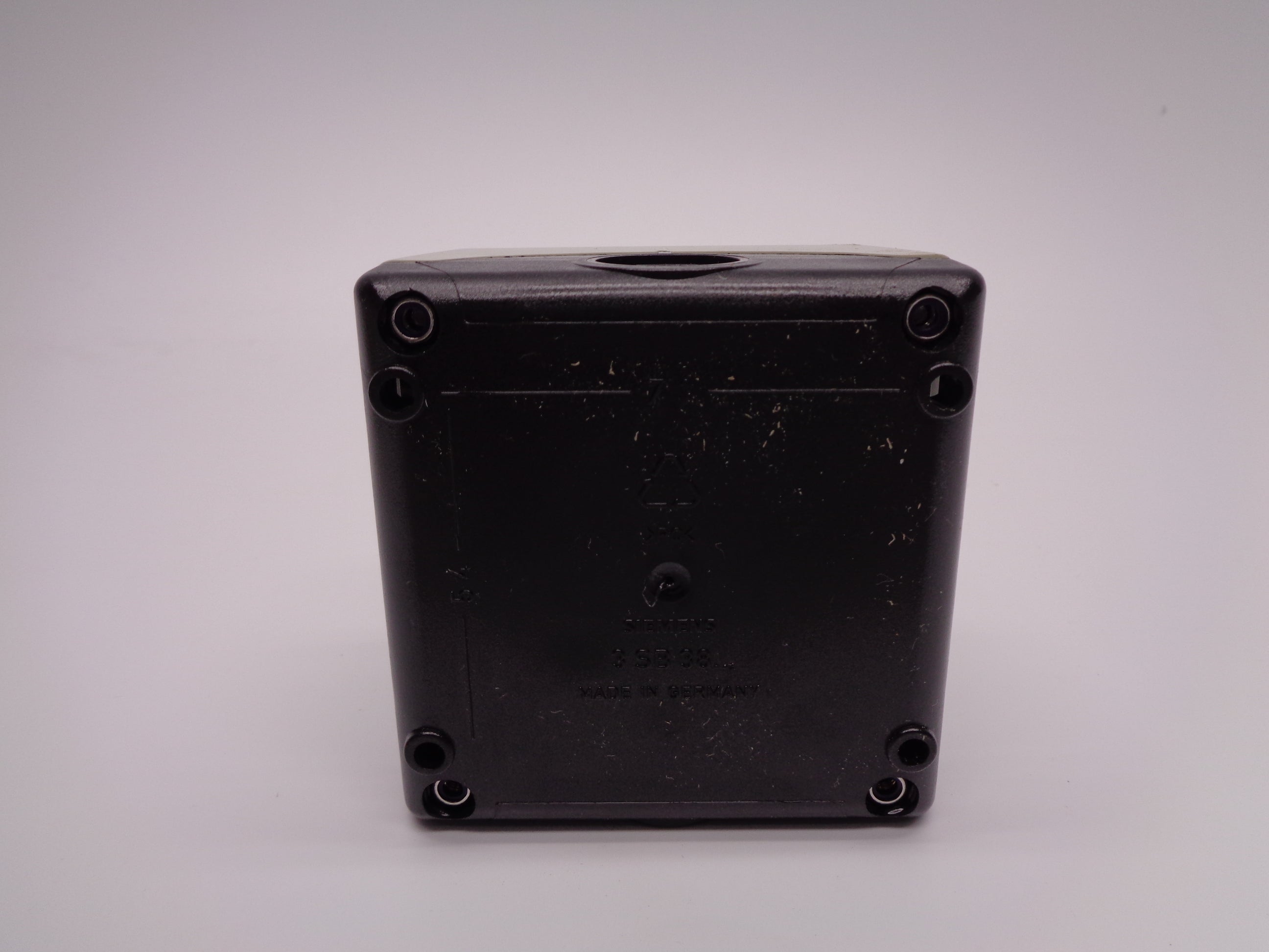 SIEMENS 3SB3801-0AA3 (AS PICTURED) NSMP