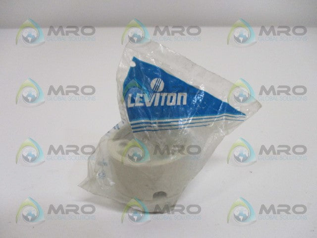 LEVITON 000-09882 LAMP HOLDER *NEW IN FACTORY BAG*