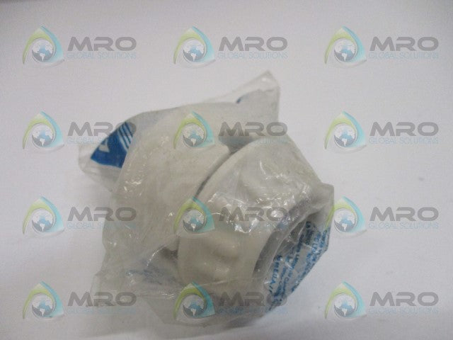 LEVITON 000-09882 LAMP HOLDER *NEW IN FACTORY BAG*