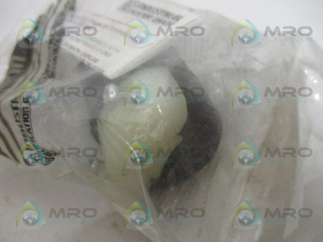 LEVITON 4720-C LOCKING PLUG * NEW IN FACTORY BAG *