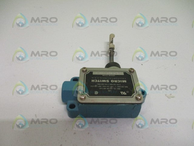 MICROSWITCH BAF1-2RN18-RH LIMIT SWITCH *USED*