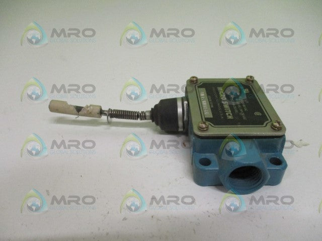 MICROSWITCH BAF1-2RN18-RH LIMIT SWITCH *USED*