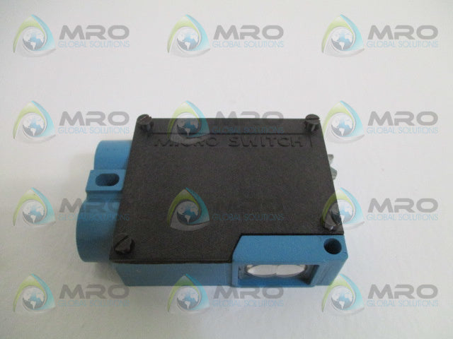 MICRO SWITCH FE-MLS10-A10A PHOTOELECTRIC SENSOR *USED*