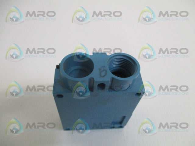 MICRO SWITCH FE-MLS10-A10A PHOTOELECTRIC SENSOR *USED*